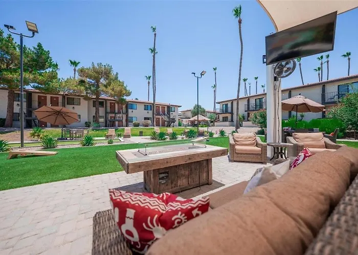138 Fully Furnished, Amenities Galore Scottsdale