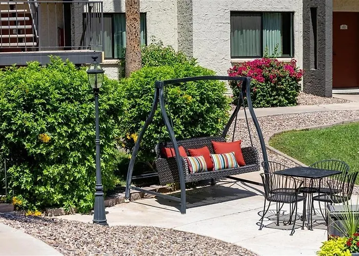 138 Fully Furnished, Amenities Galore