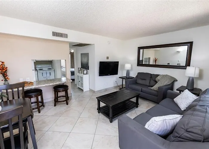 138 Fully Furnished, Amenities Galore Scottsdale